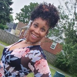 Meet your Posher, Lisa